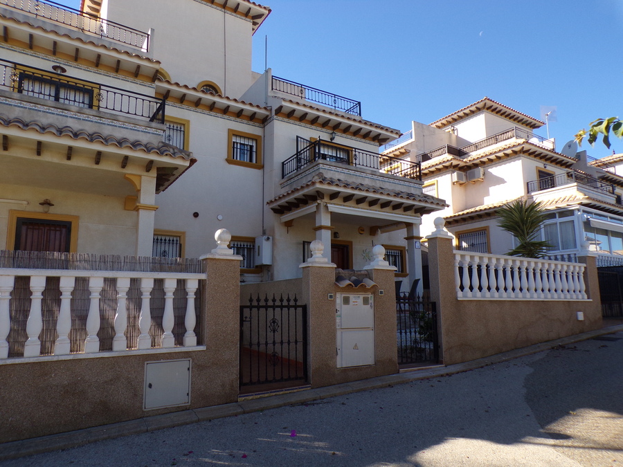 SUN592: Quad House for sale in Villamartin