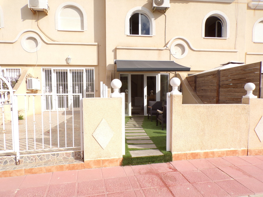 SUN704: Townhouse for sale in Villamartin ,El Presidente