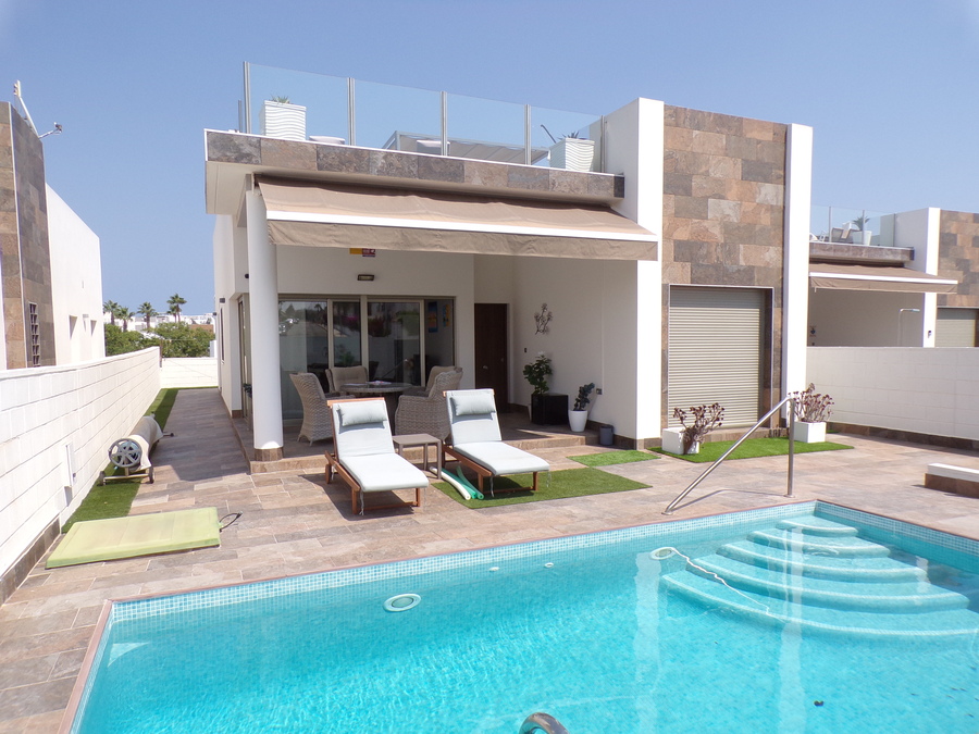 SUN703: Villa for sale in Villamartin ,Pau8