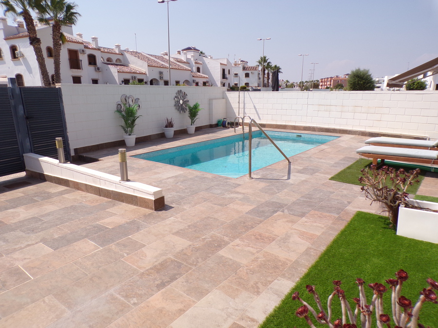 SUN703: Villa for sale in Villamartin ,Pau8