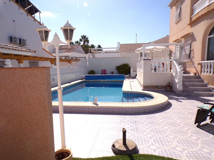 SUN710: Villa for sale in Villamartin ,Villamartin