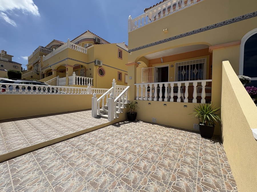 SUN750: Townhouse for sale in Villamartin ,El Galan