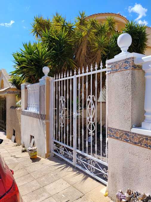 sun1: Restoration Project for rent in Villamartin