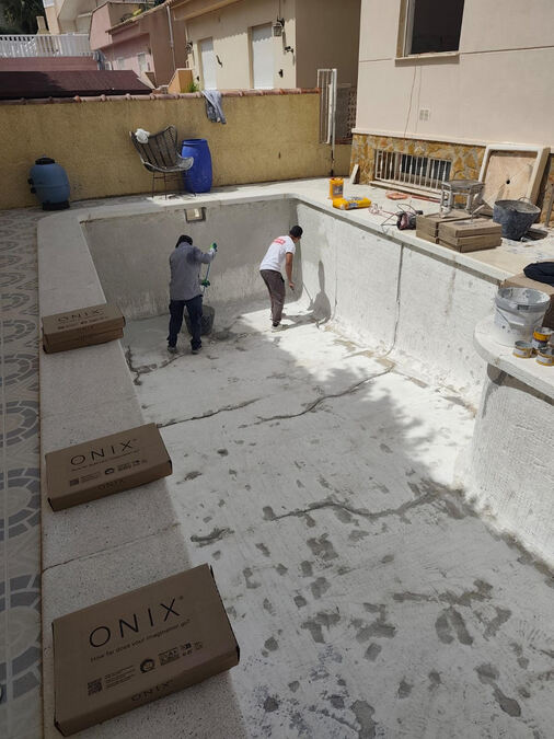 sun1: Restoration Project for rent in Villamartin