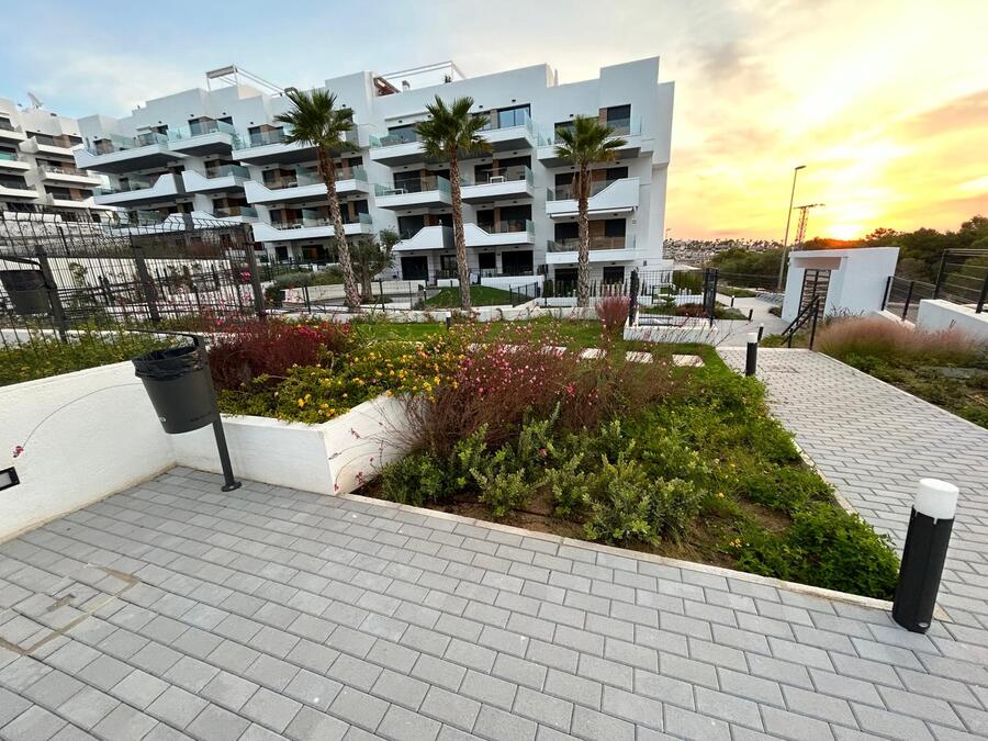 SUN757: Apartment for sale in Villamartin ,Las Philipinas