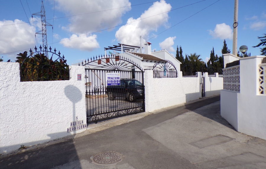 SUN542: Detached Villa for sale in Villamartin