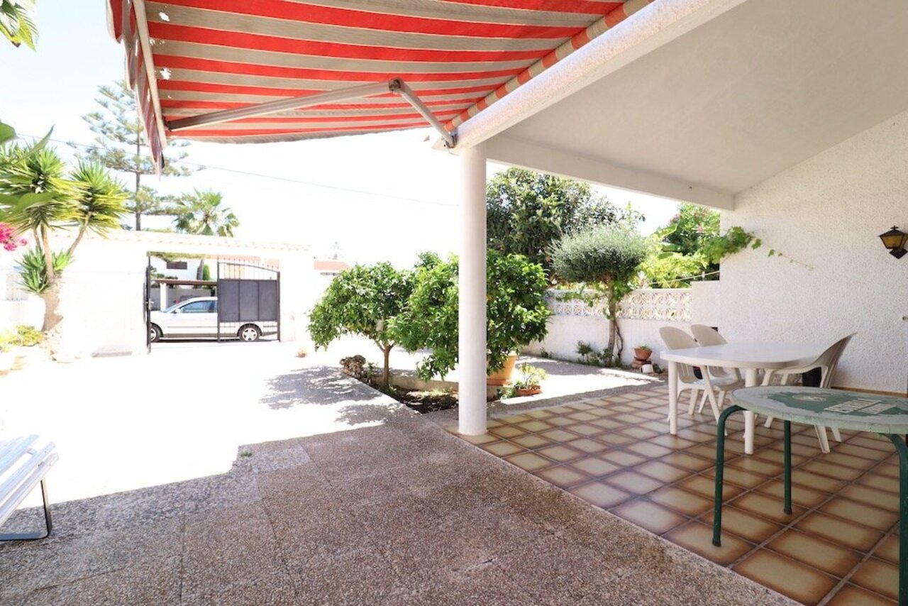 COR2520-2344: Terraced house for sale in Orihuela Costa