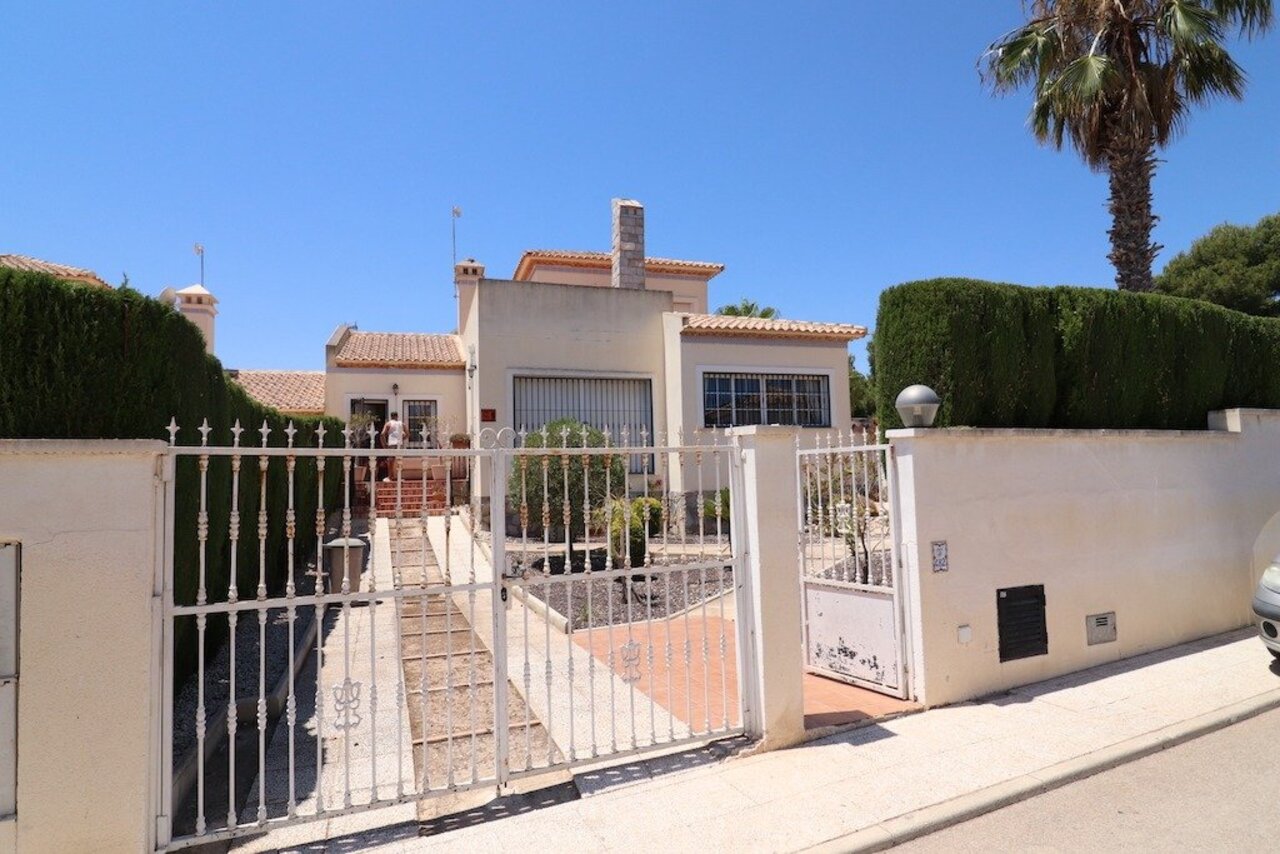 COR2539-2344: Villa for sale in Orihuela Costa