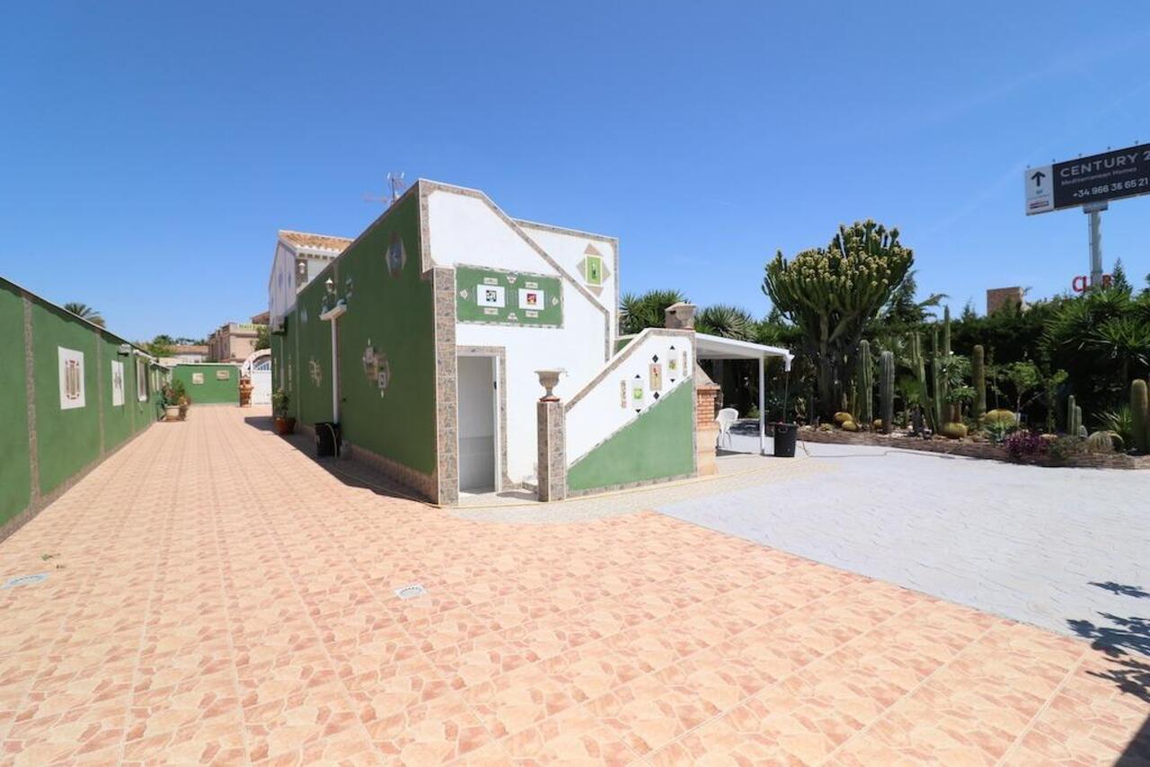 COR2632-2344: Villa for sale in Orihuela Costa