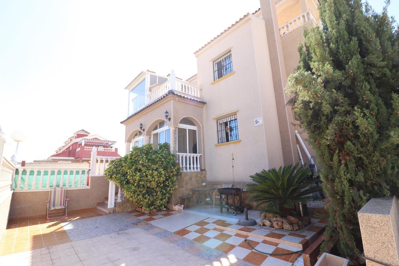 COR2670-2344: Terraced house for sale in Orihuela Costa