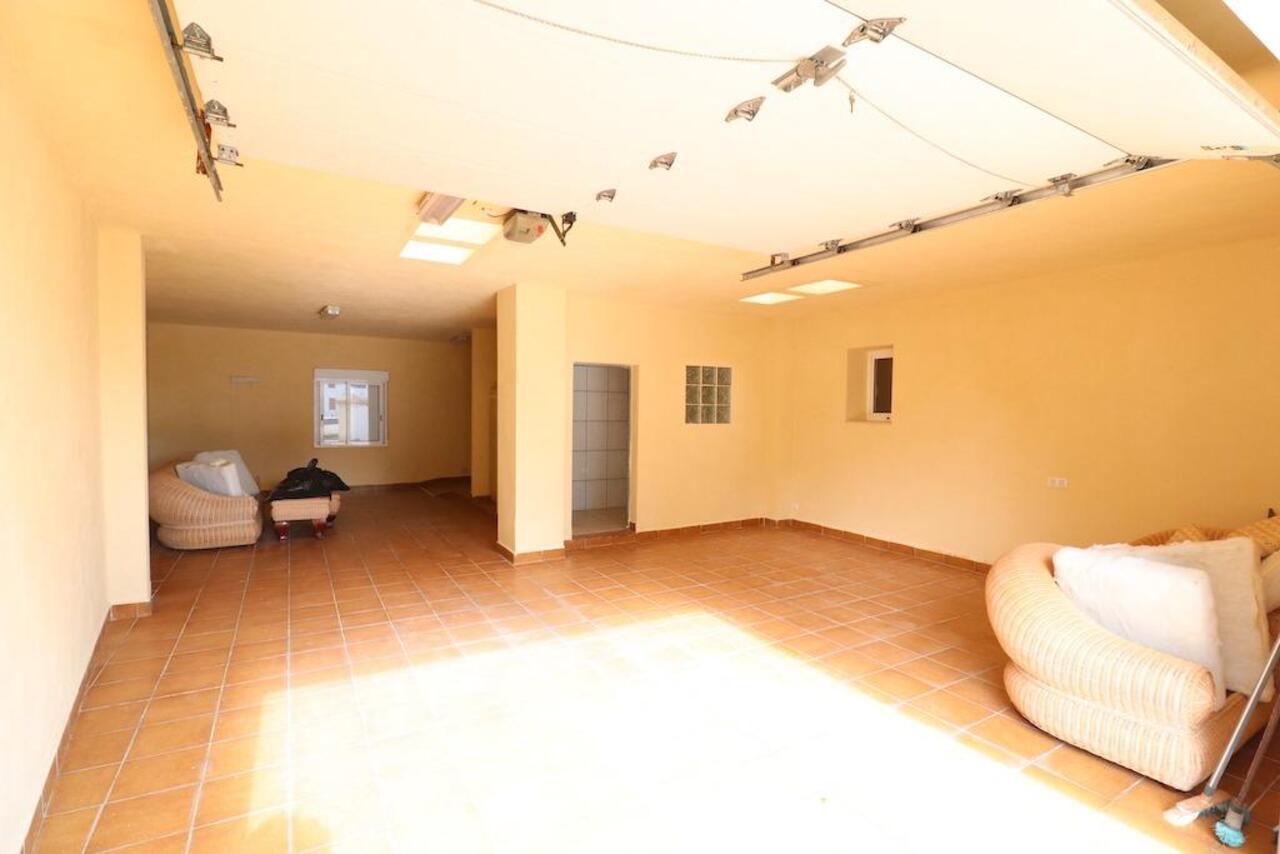 COR2699-2344: Villa for sale in Orihuela Costa