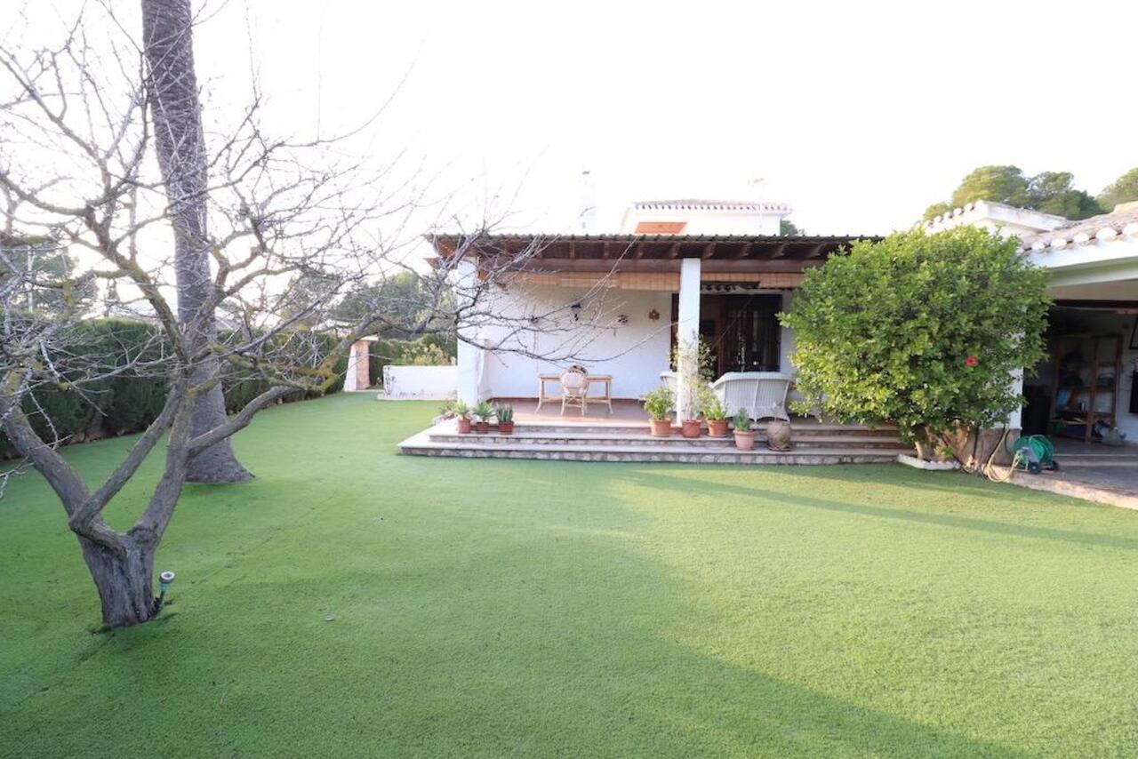 COR2733-2344: Villa for sale in Orihuela Costa