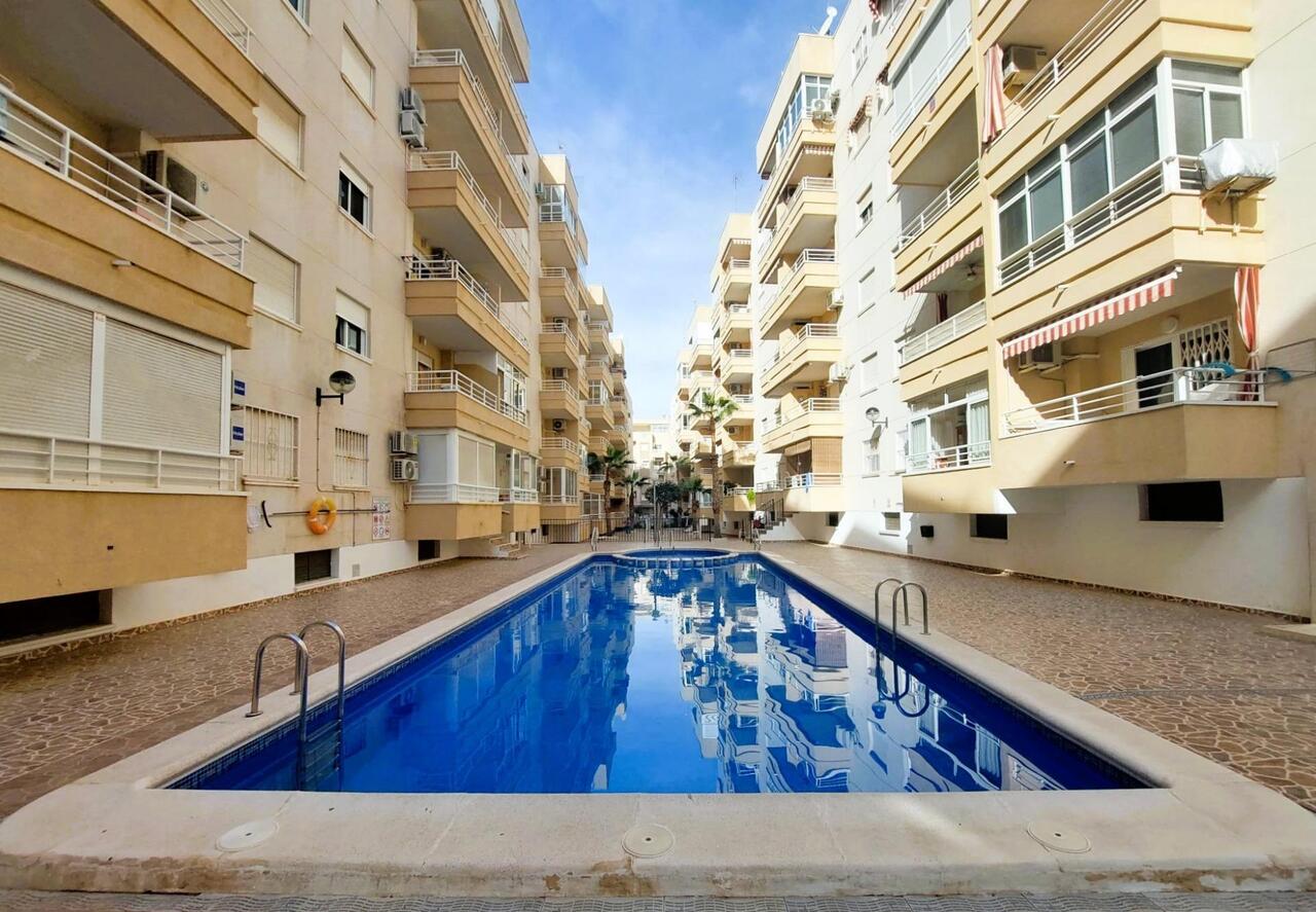 COR2756-2344: Apartment for sale in Torrevieja