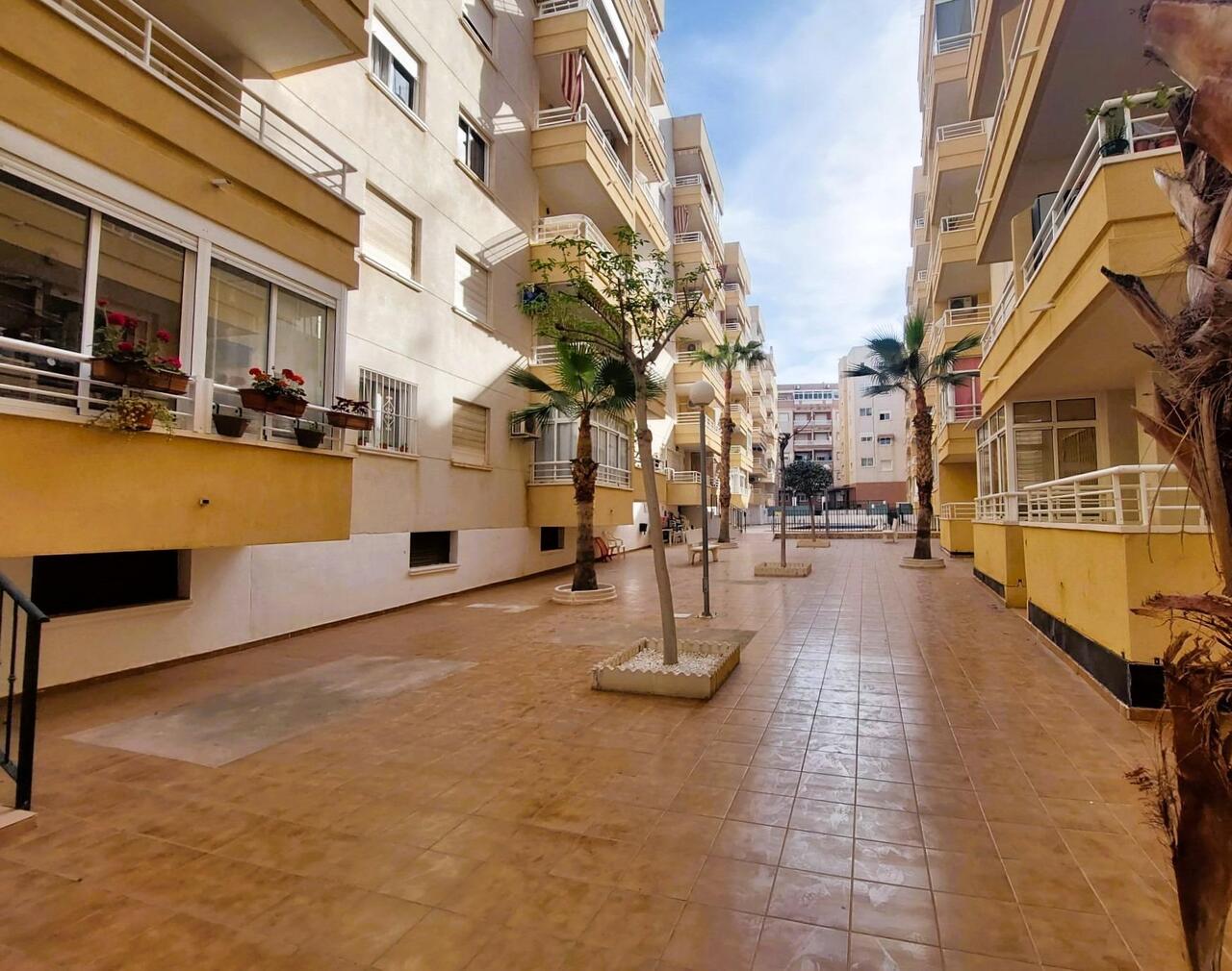 COR2756-2344: Apartment for sale in Torrevieja
