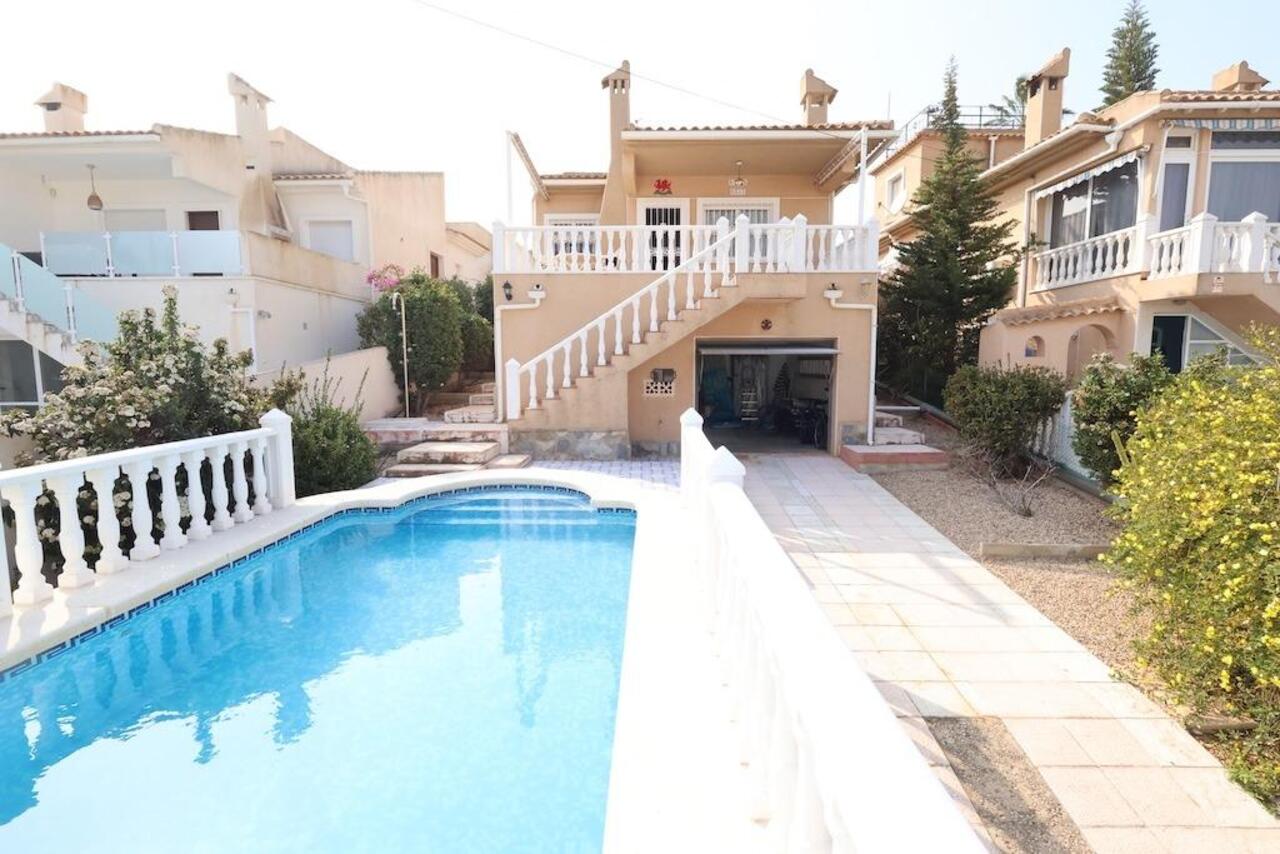COR2870-2344: Villa for sale in Orihuela Costa