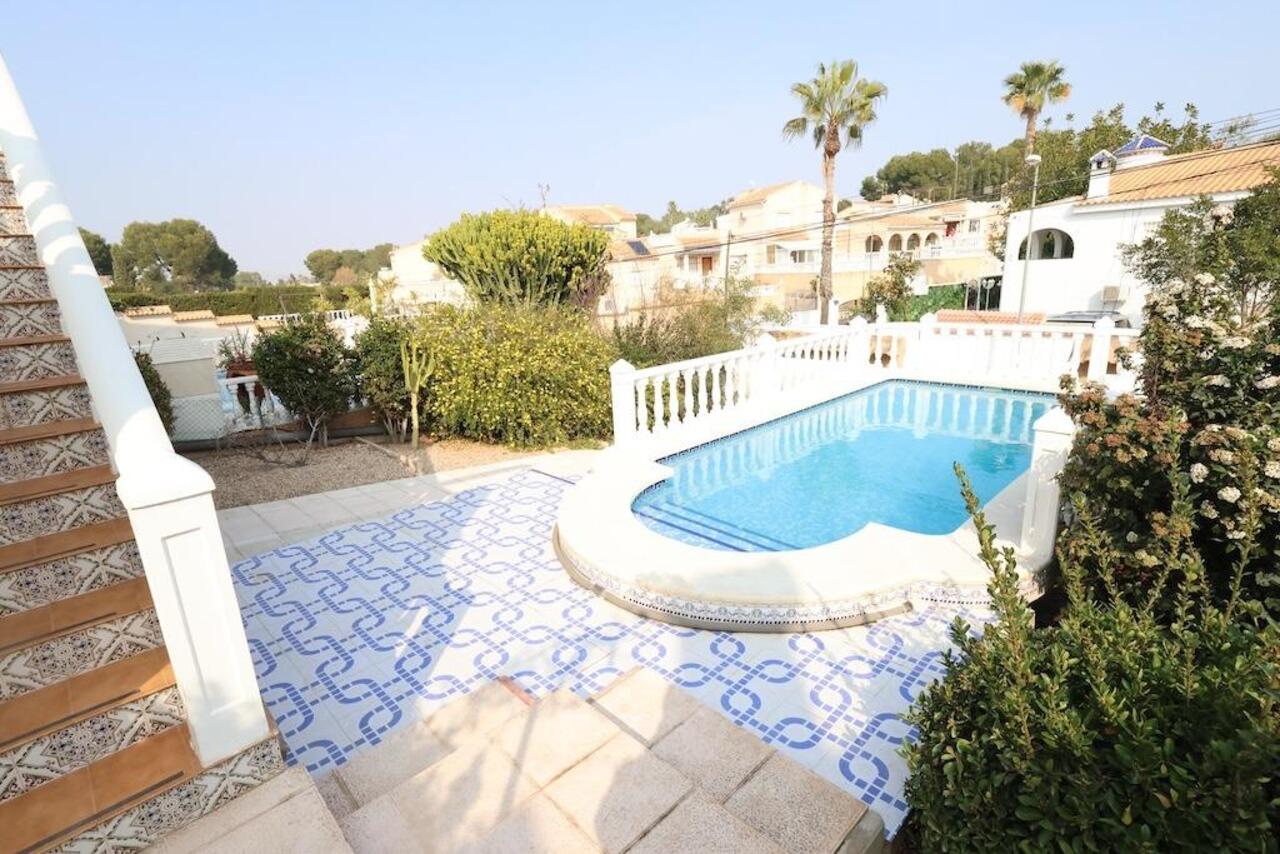 COR2870-2344: Villa for sale in Orihuela Costa