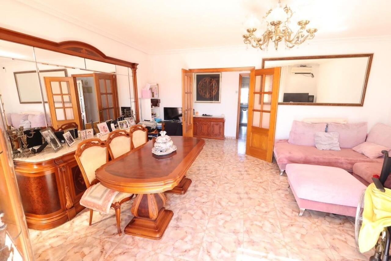 COR2881-2344: Business for sale in Orihuela Costa