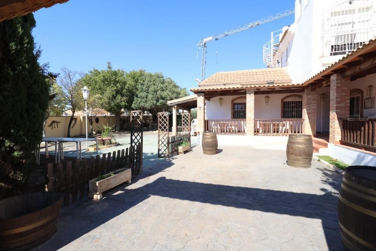 COR2881-2344: Business for sale in Orihuela Costa