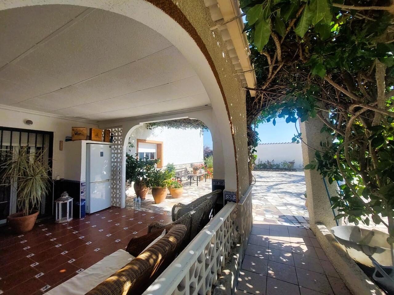 COR2896-2344: Masia for sale in La marina