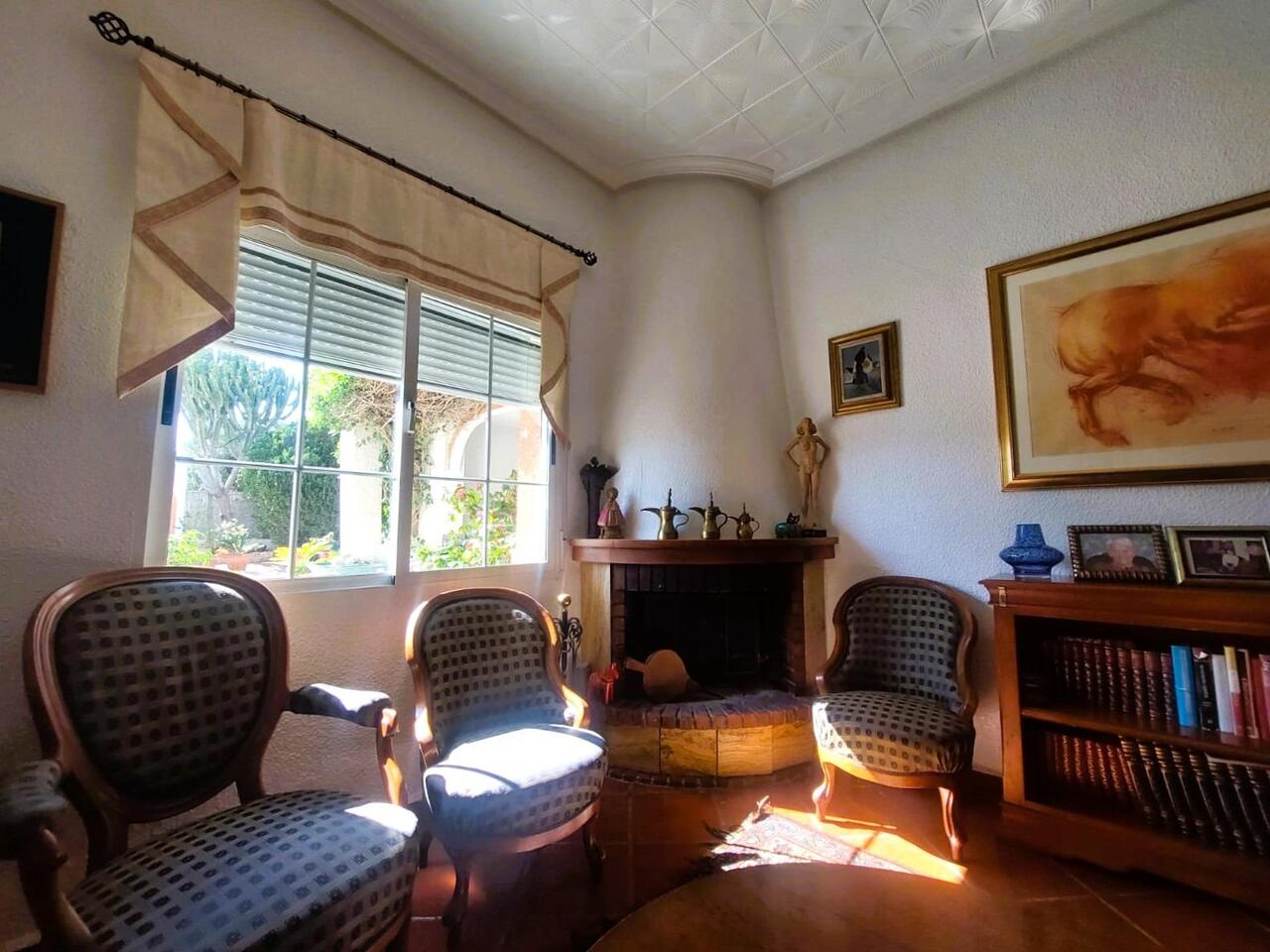 COR2896-2344: Masia for sale in La marina