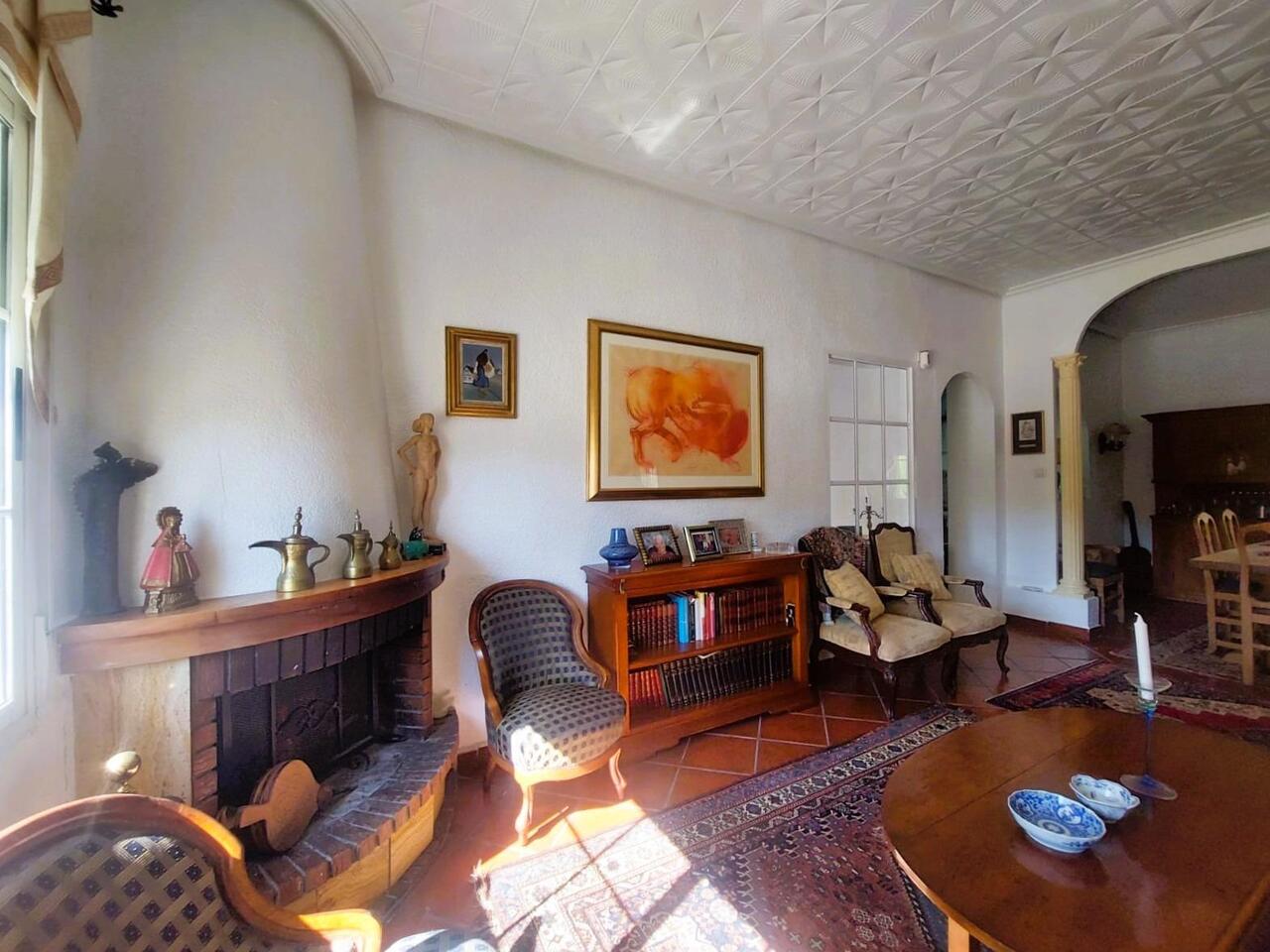 COR2896-2344: Masia for sale in La marina