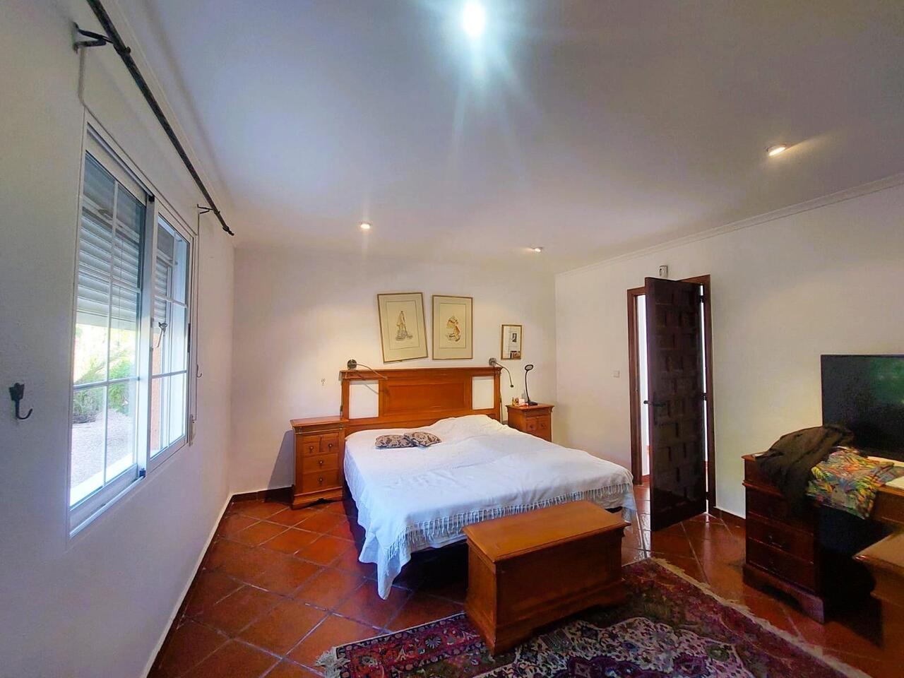 COR2896-2344: Masia for sale in La marina