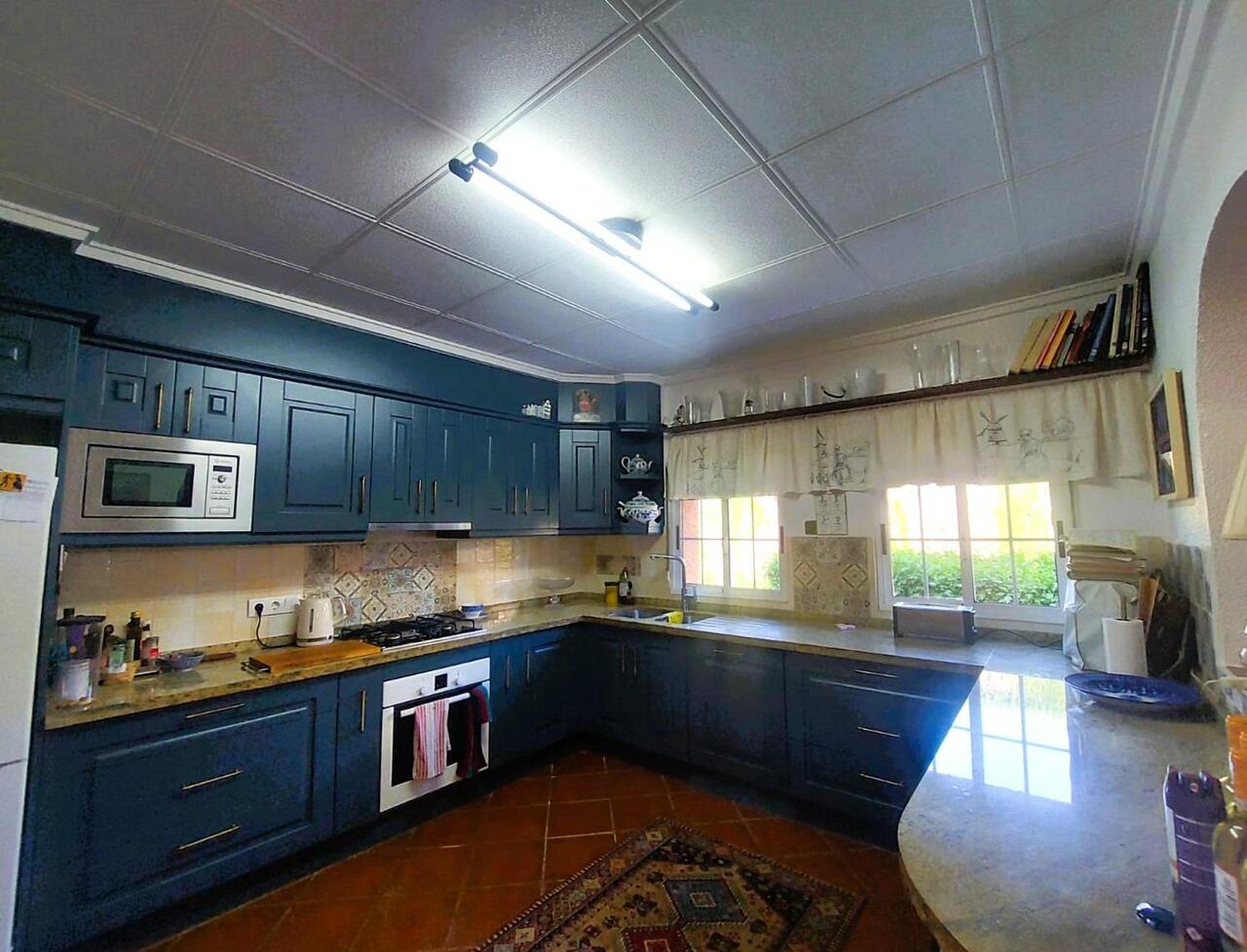 COR2896-2344: Masia for sale in La marina