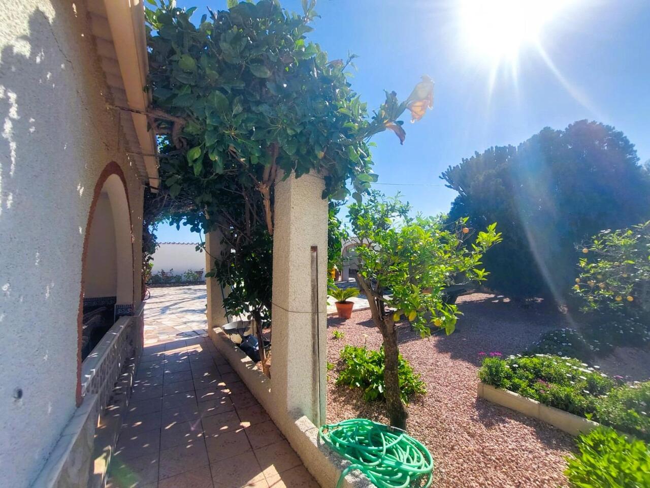 COR2896-2344: Masia for sale in La marina