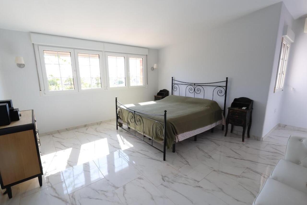 COR2910-2344: Villa for sale in Orihuela Costa