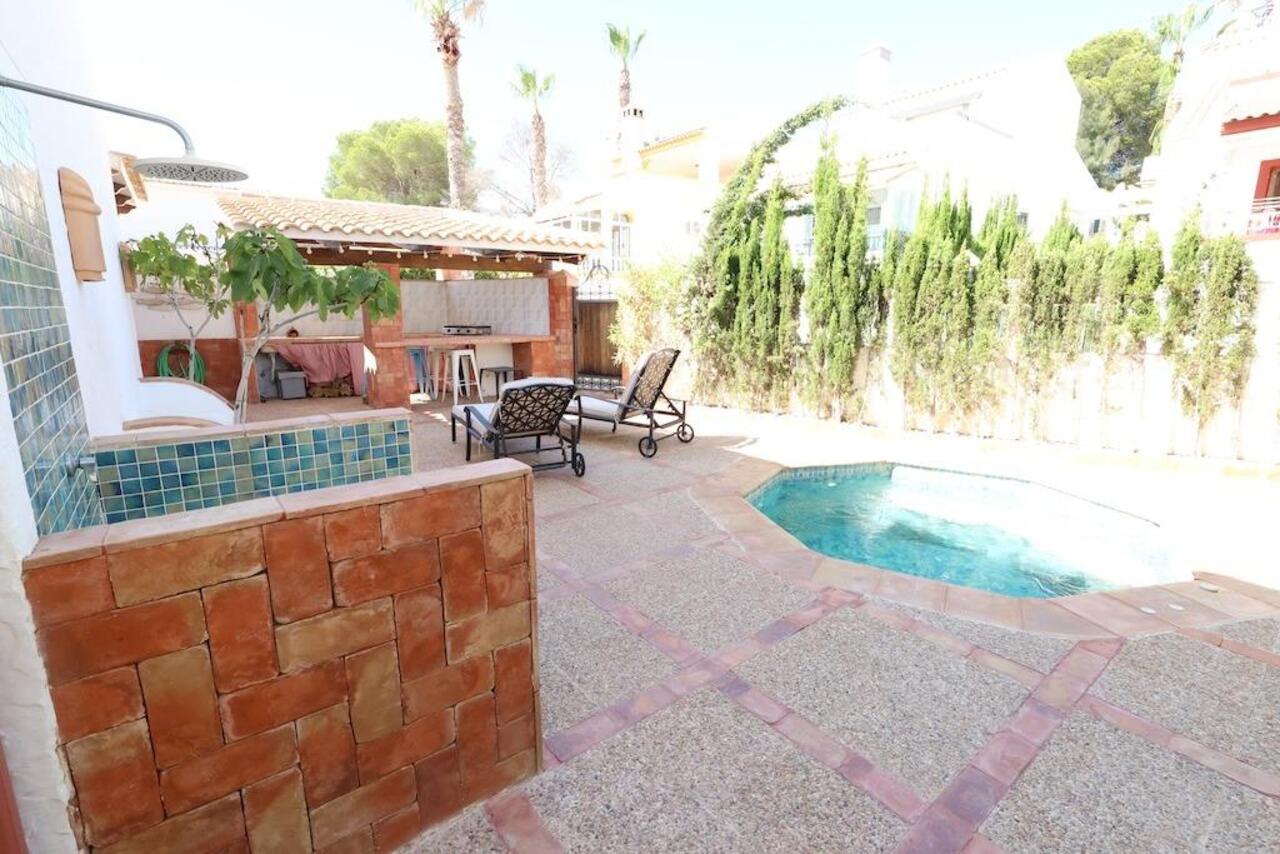 COR2910-2344: Villa for sale in Orihuela Costa