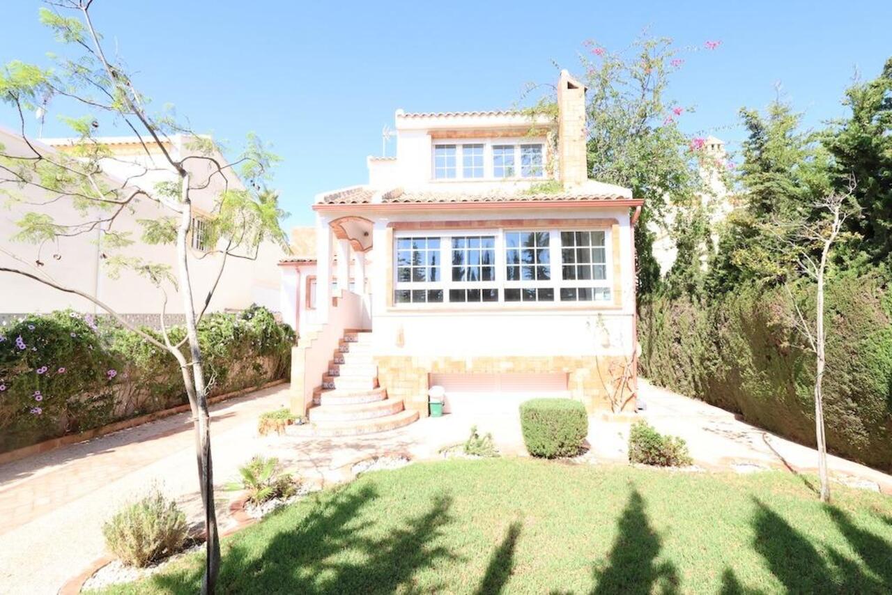 COR2910-2344: Villa for sale in Orihuela Costa
