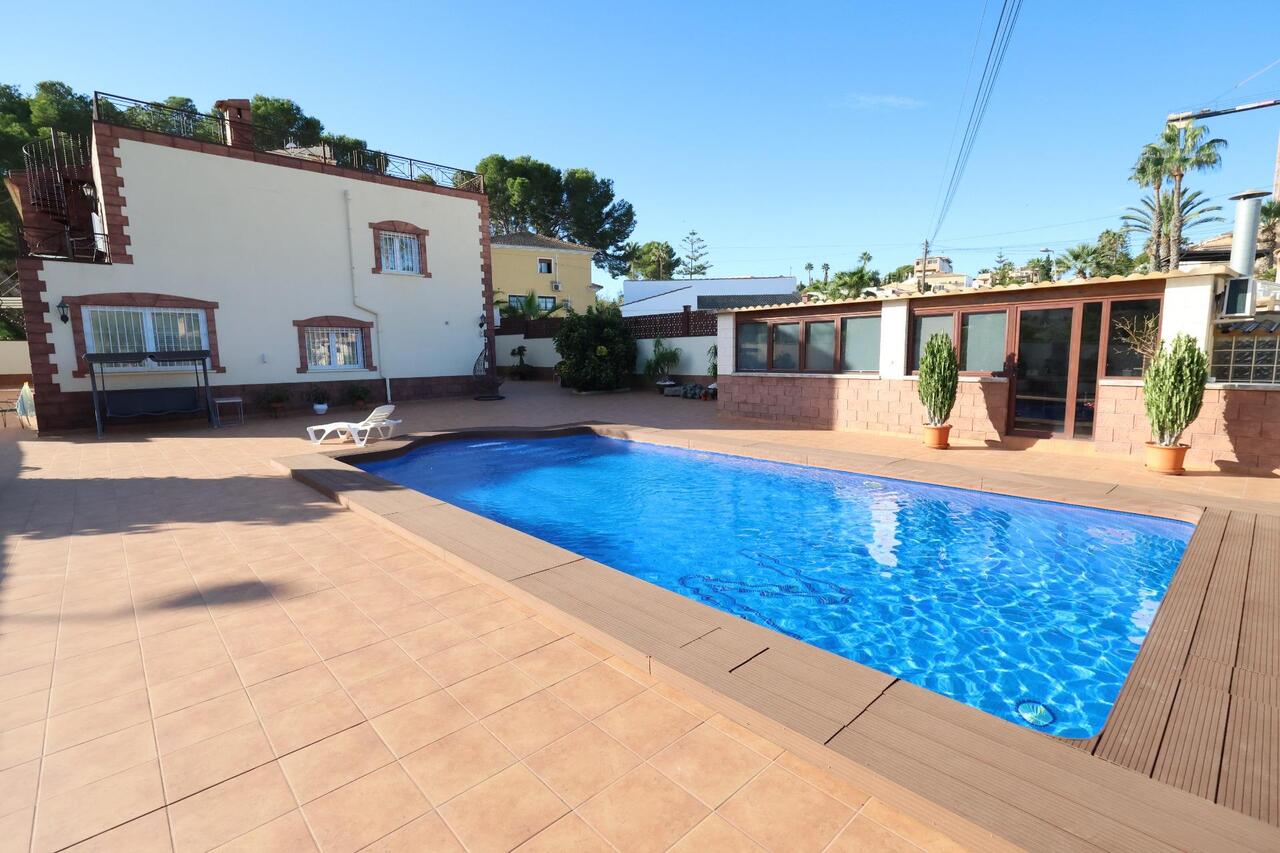 COR2944-2344: Villa for sale in Torrevieja