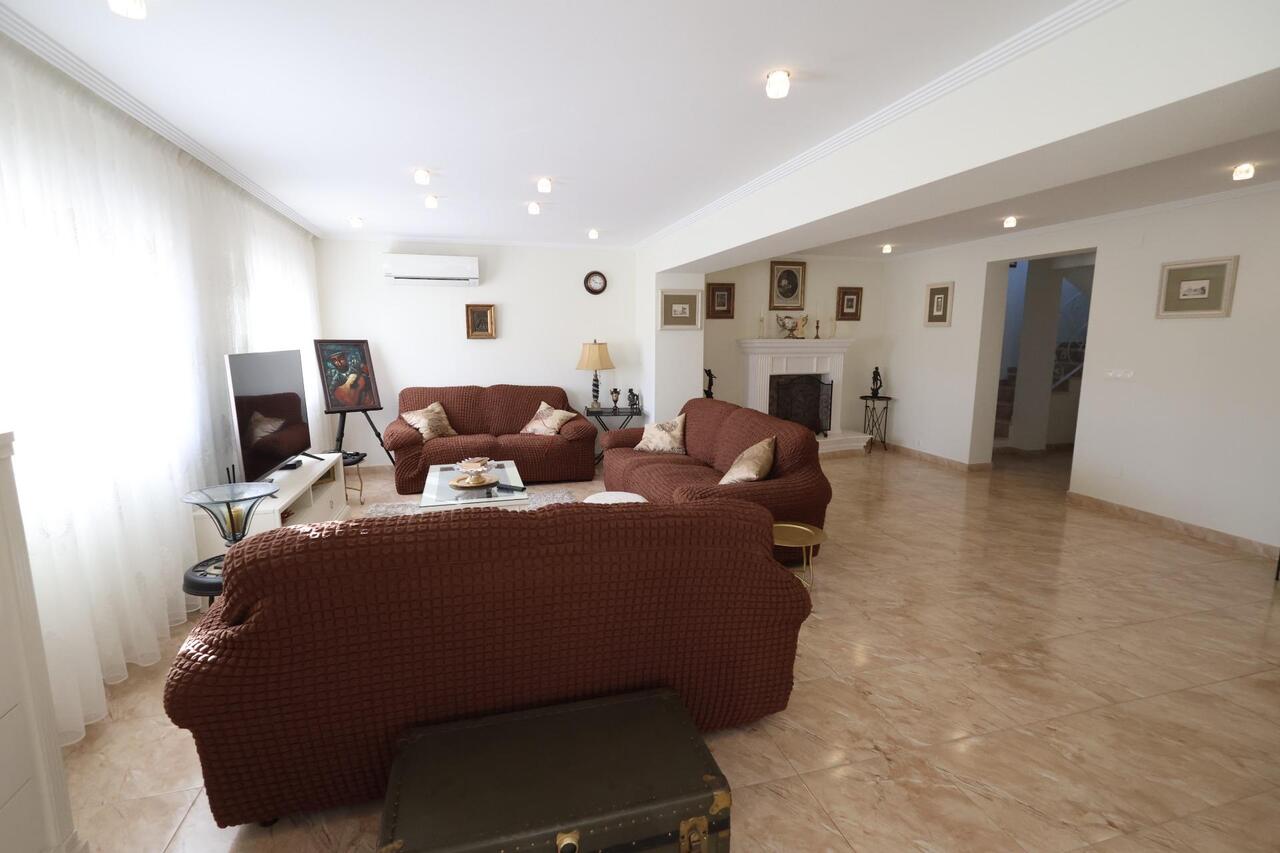 COR2944-2344: Villa for sale in Torrevieja