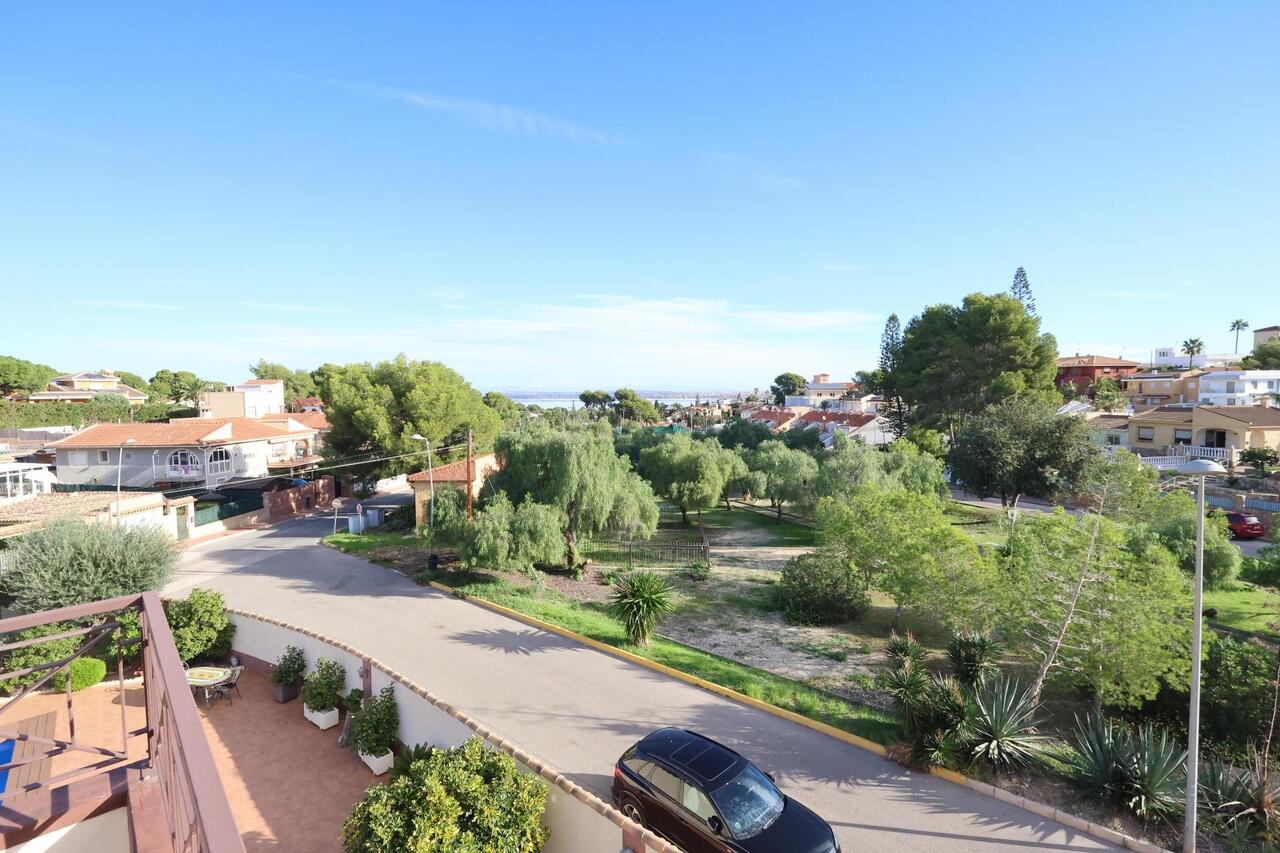 COR2944-2344: Villa for sale in Torrevieja