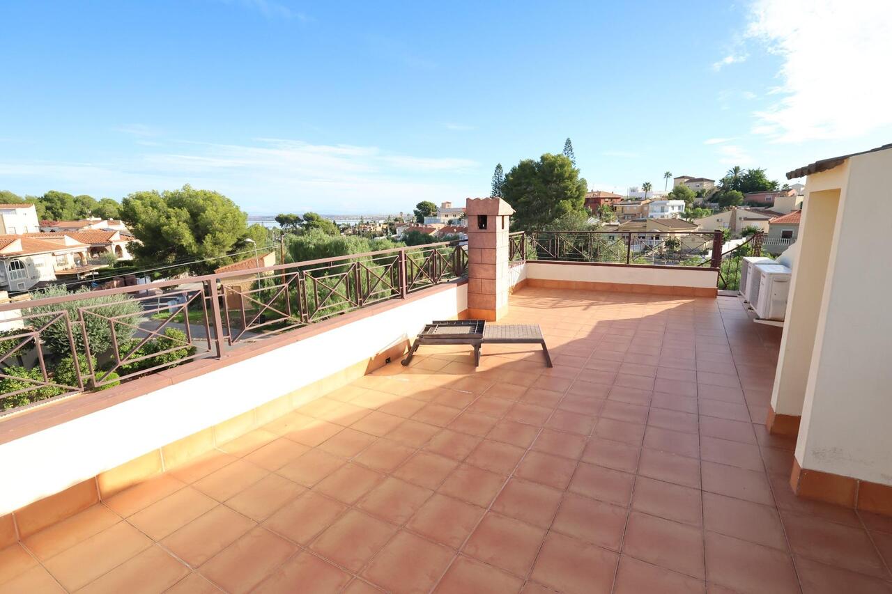 COR2944-2344: Villa for sale in Torrevieja