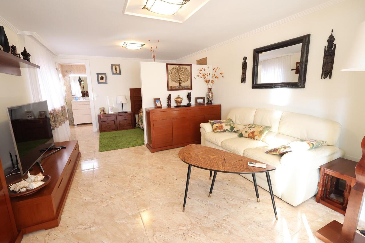 COR2944-2344: Villa for sale in Torrevieja
