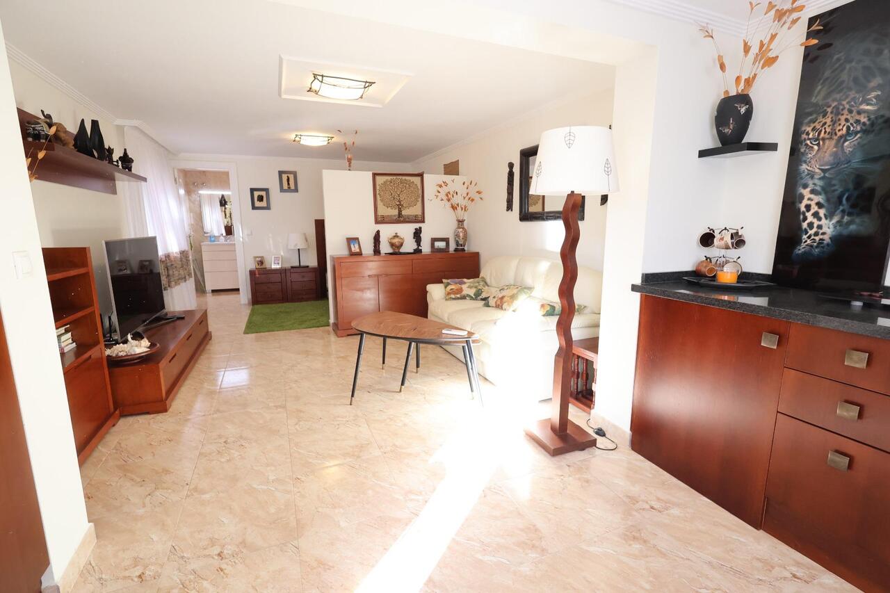 COR2944-2344: Villa for sale in Torrevieja