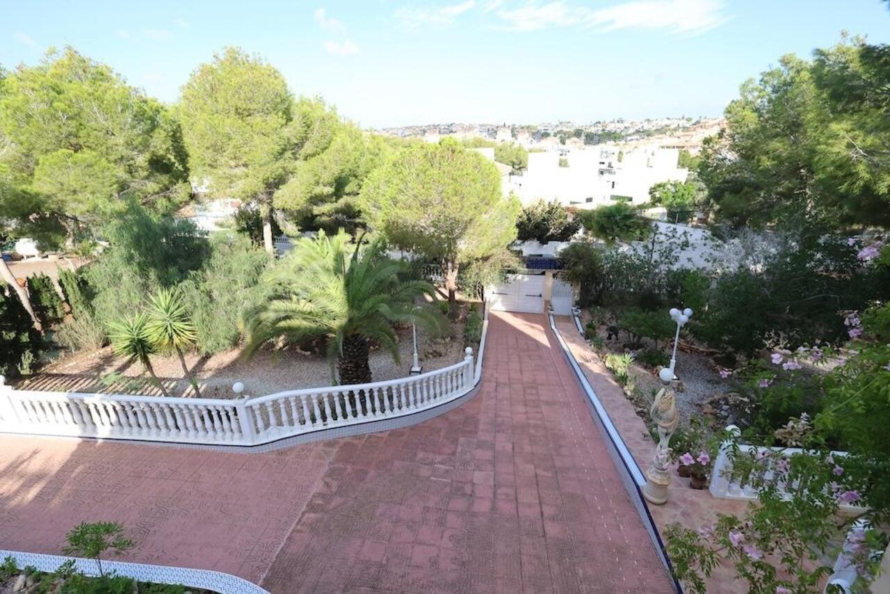 COR2946-2344: Villa for sale in Orihuela Costa