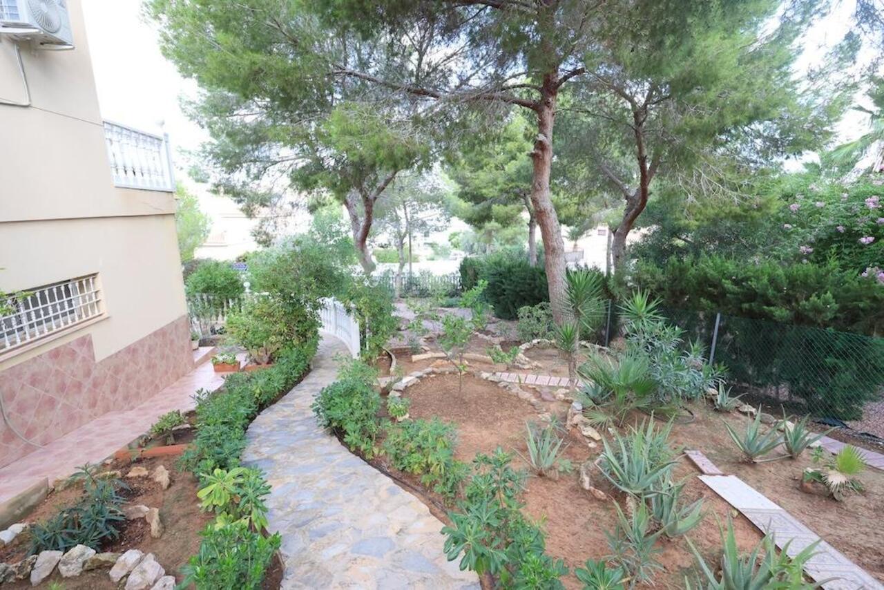 COR2946-2344: Villa for sale in Orihuela Costa