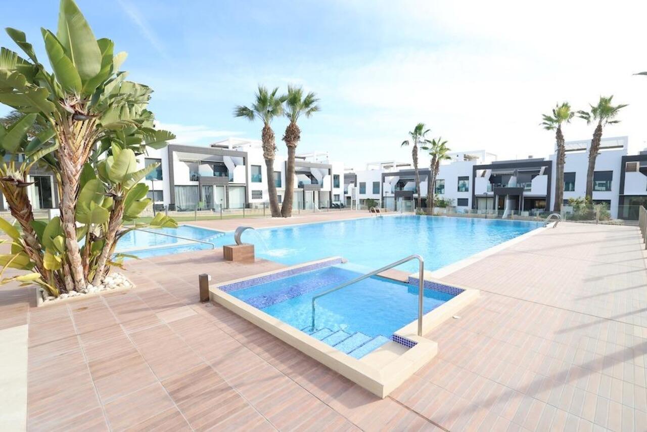 COR2955-2344: Bungalow for sale in Orihuela Costa