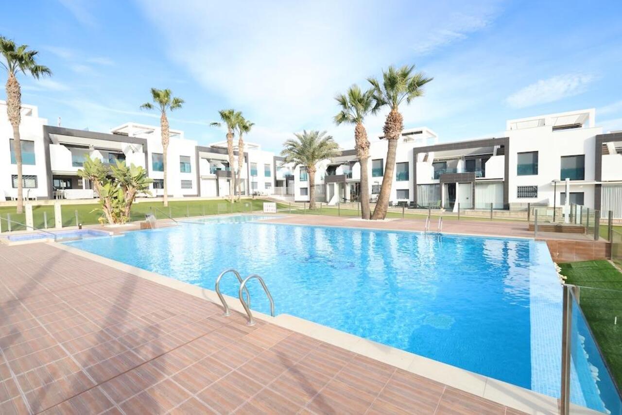 COR2955-2344: Bungalow for sale in Orihuela Costa