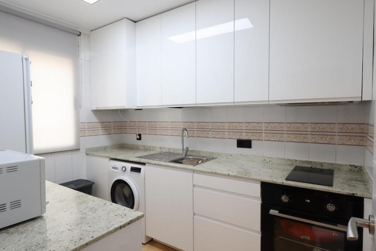 COR2967-2344: Terraced house for sale in Torrevieja