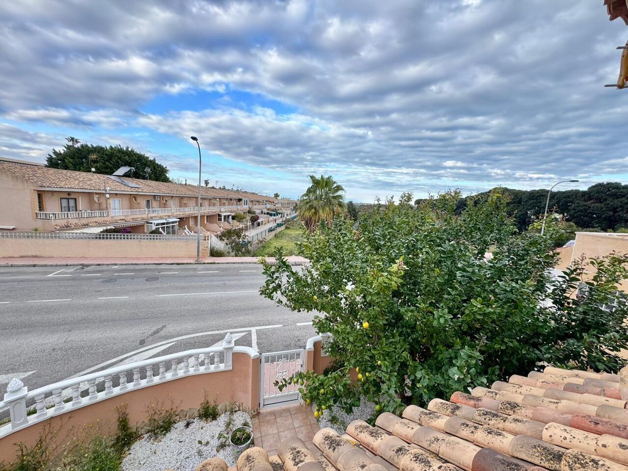 COR2978-2344: Villa for sale in Torrevieja