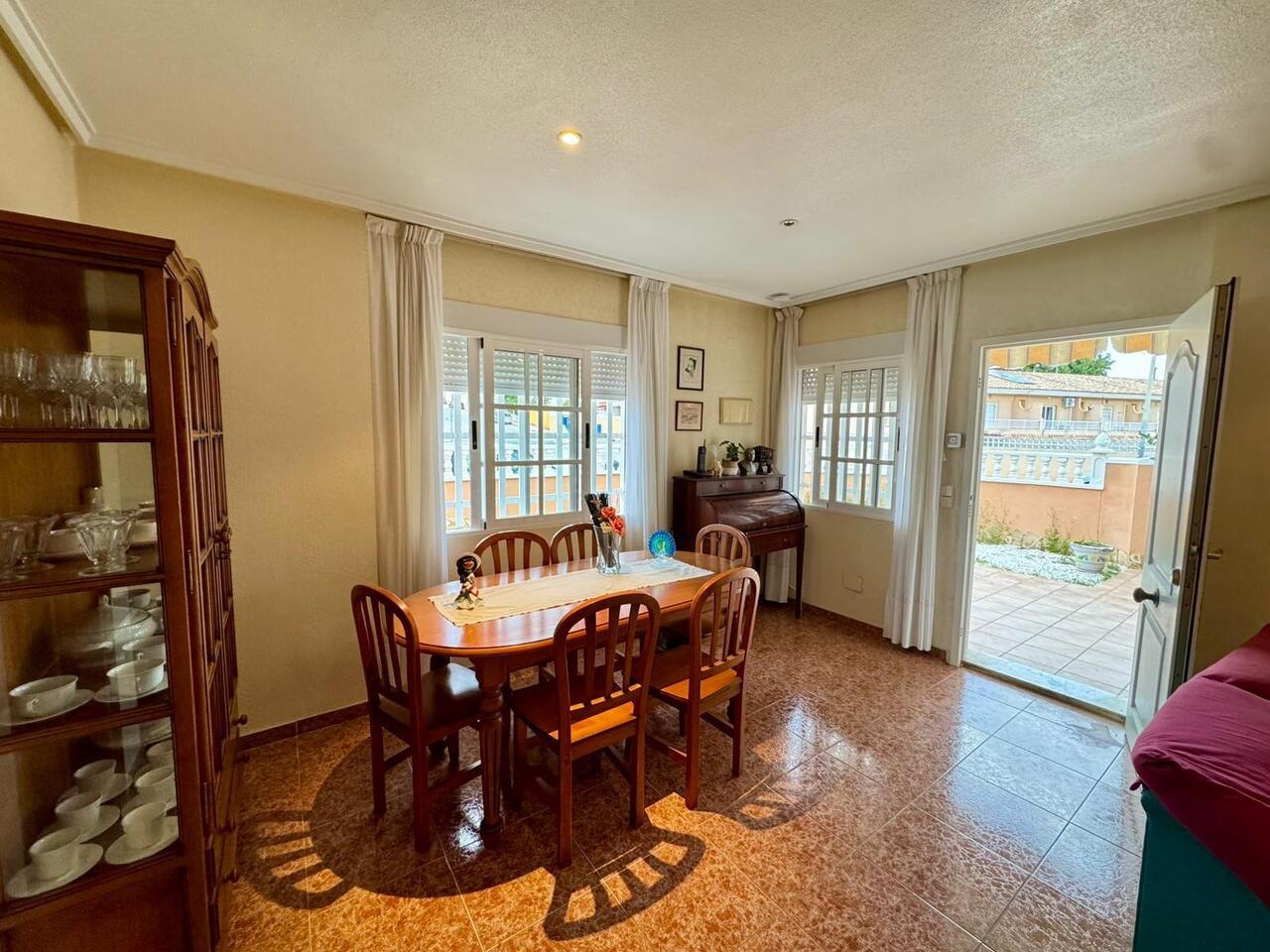 COR2978-2344: Villa for sale in Torrevieja