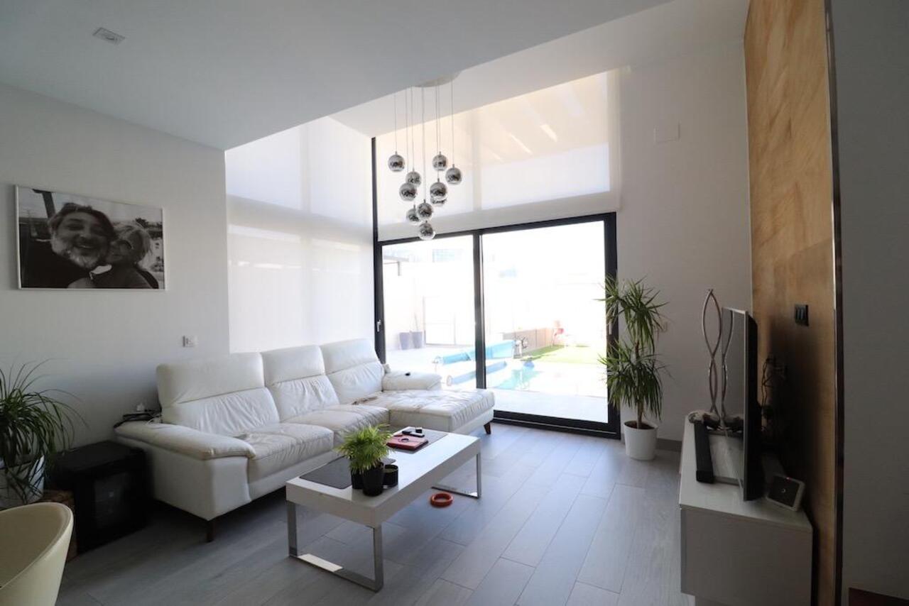 COR2979-2344: Villa for sale in Orihuela Costa