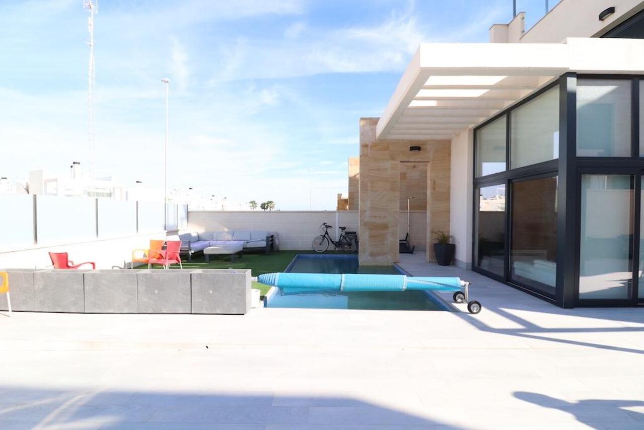 COR2979-2344: Villa for sale in Orihuela Costa
