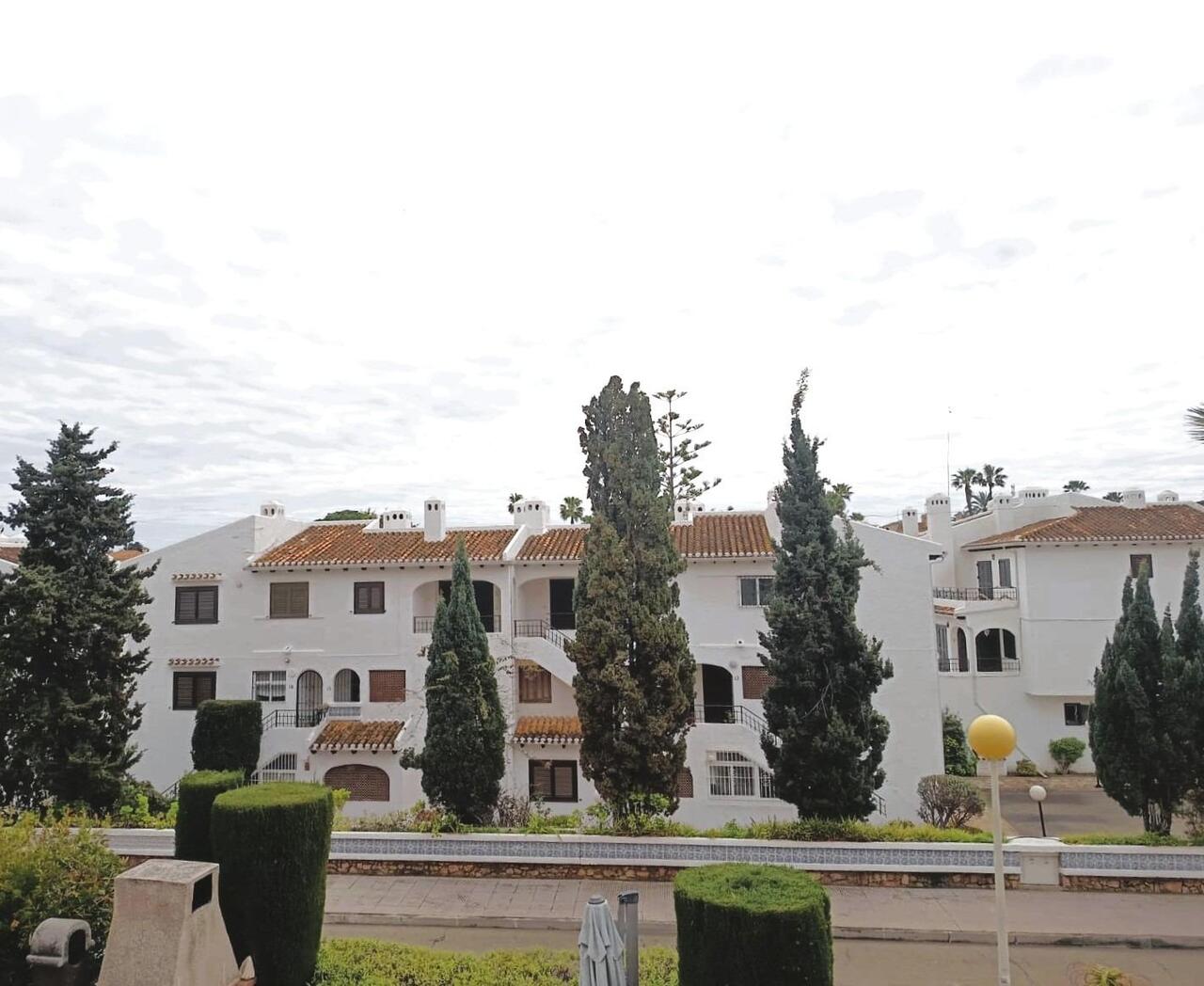 COR2982-2344: Duplex for sale in Cabo Roig