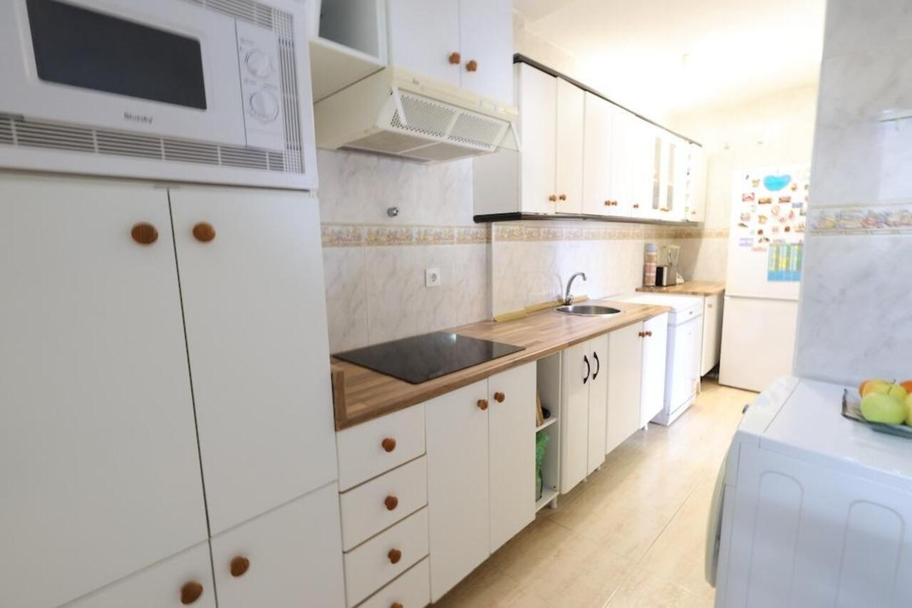 COR2989-2344: Terraced house for sale in Torrevieja