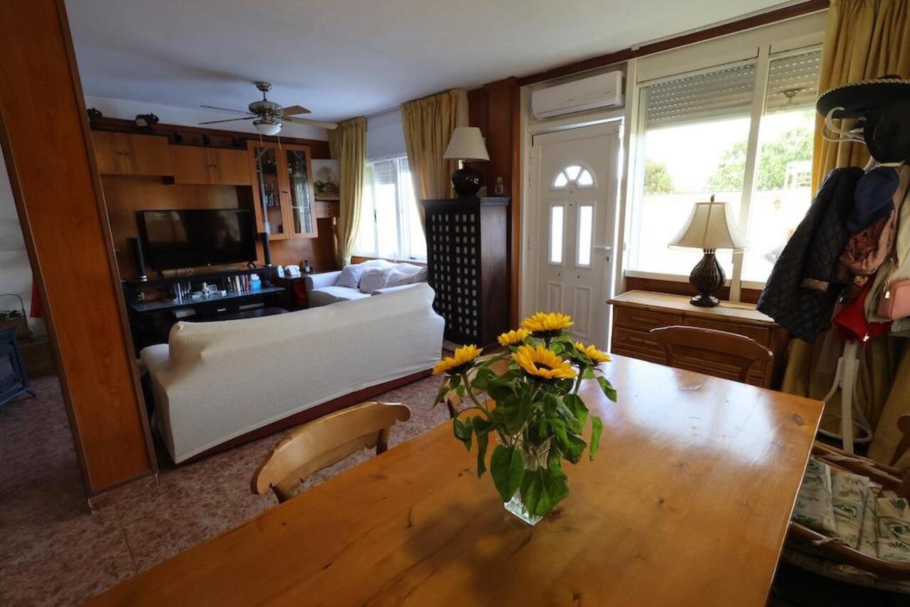 COR2989-2344: Terraced house for sale in Torrevieja