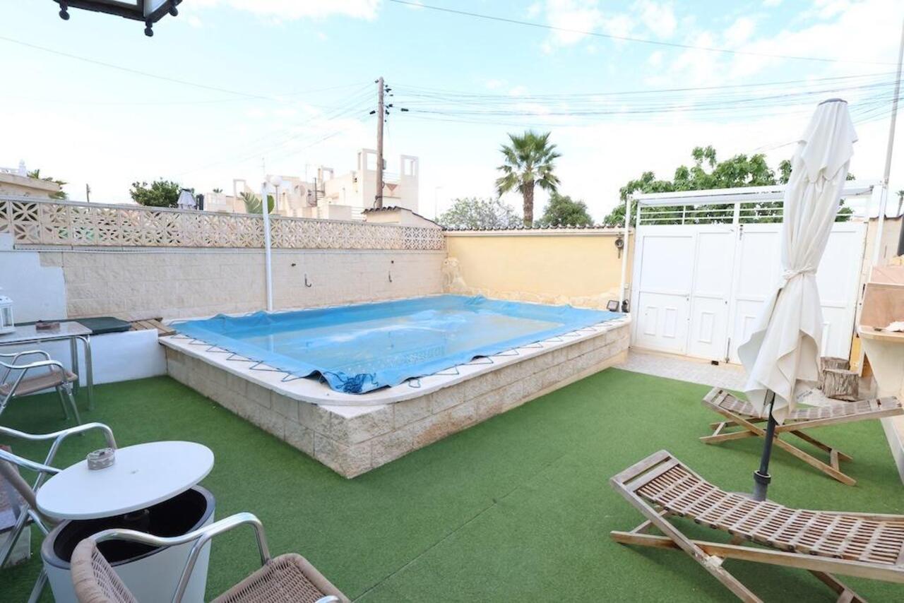 COR2989-2344: Terraced house for sale in Torrevieja